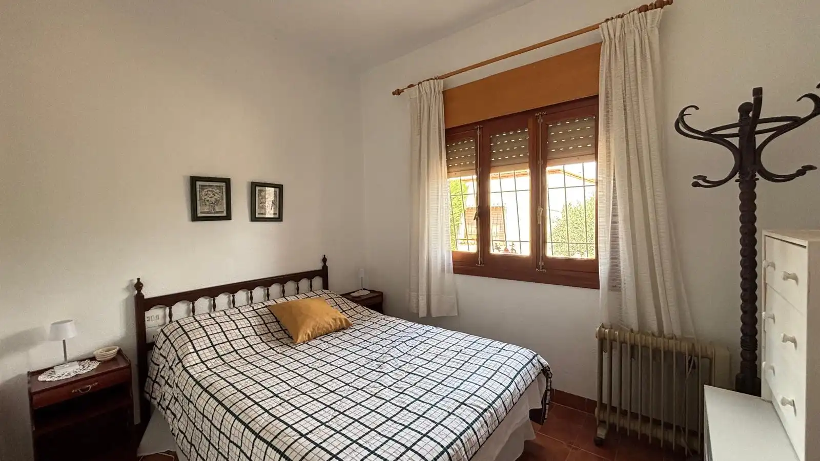 Dormitori de Casa o xalet en venda en Cartagena amb Jardí privat