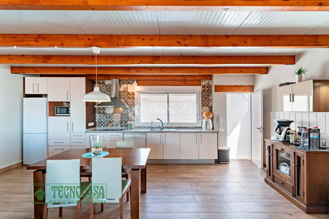 Küche von Einfamilien-Reihenhaus zum Verkauf in El Ejido mit Klimaanlage, Parkett und Terrasse