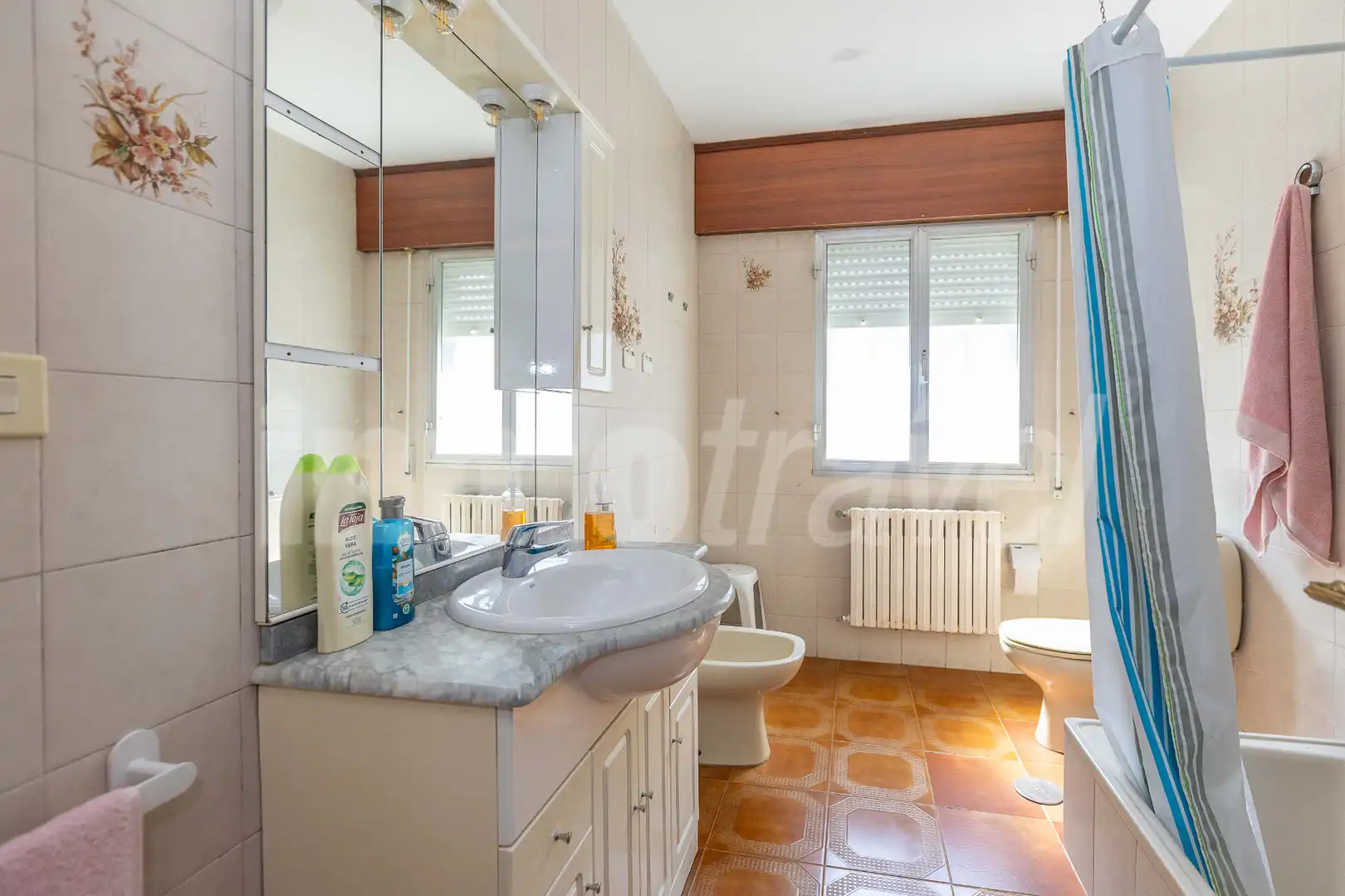 Baño de Casa o chalet en venta en Sanxenxo con Calefacción, Jardín privado y Terraza