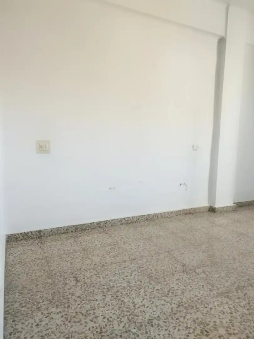 Wohnung zum Verkauf in Málaga mit Klimaanlage und Terrasse