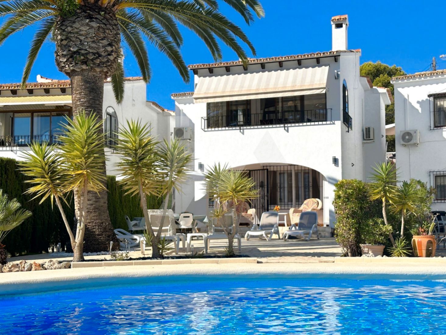 Vista exterior de Casa o chalet en venta en Moraira con Aire acondicionado, Calefacción y Jardín privado