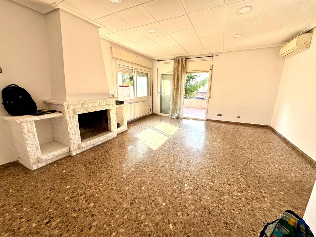 Living room of Flat to rent in Montcada i Reixac  with Air Conditioner, Heating and Terrace