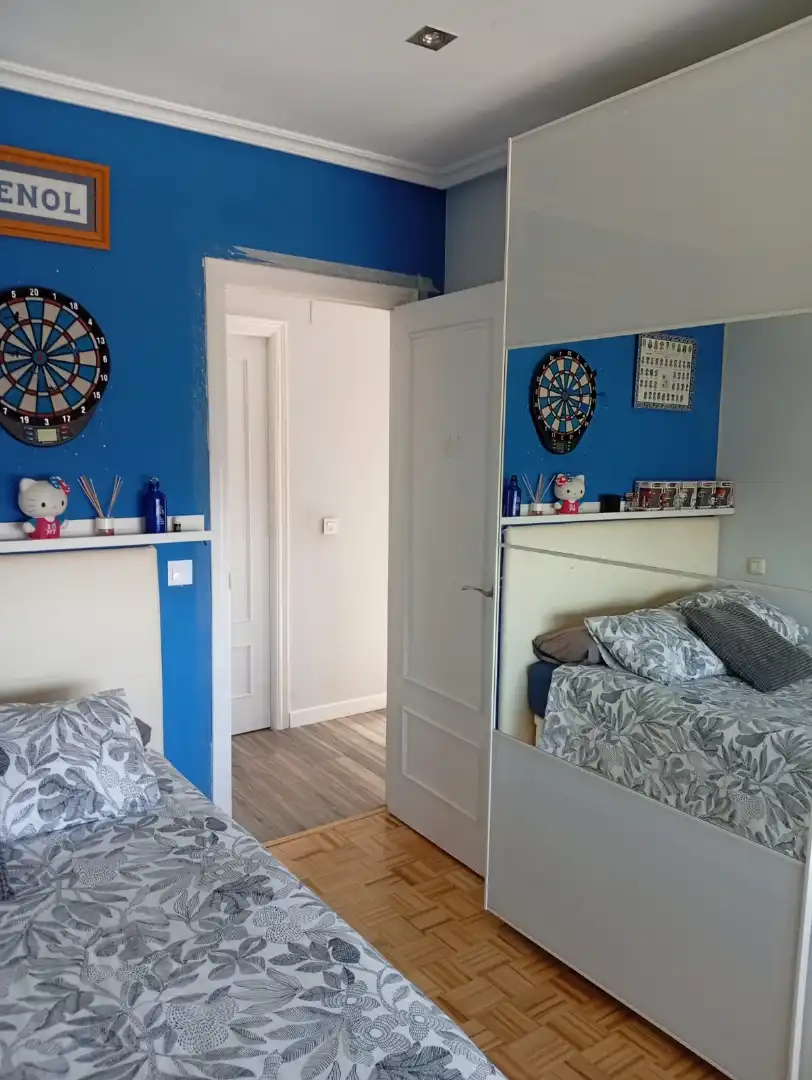 Habitación de Piso en venta en Gijón  con Calefacción, Parquet y Terraza