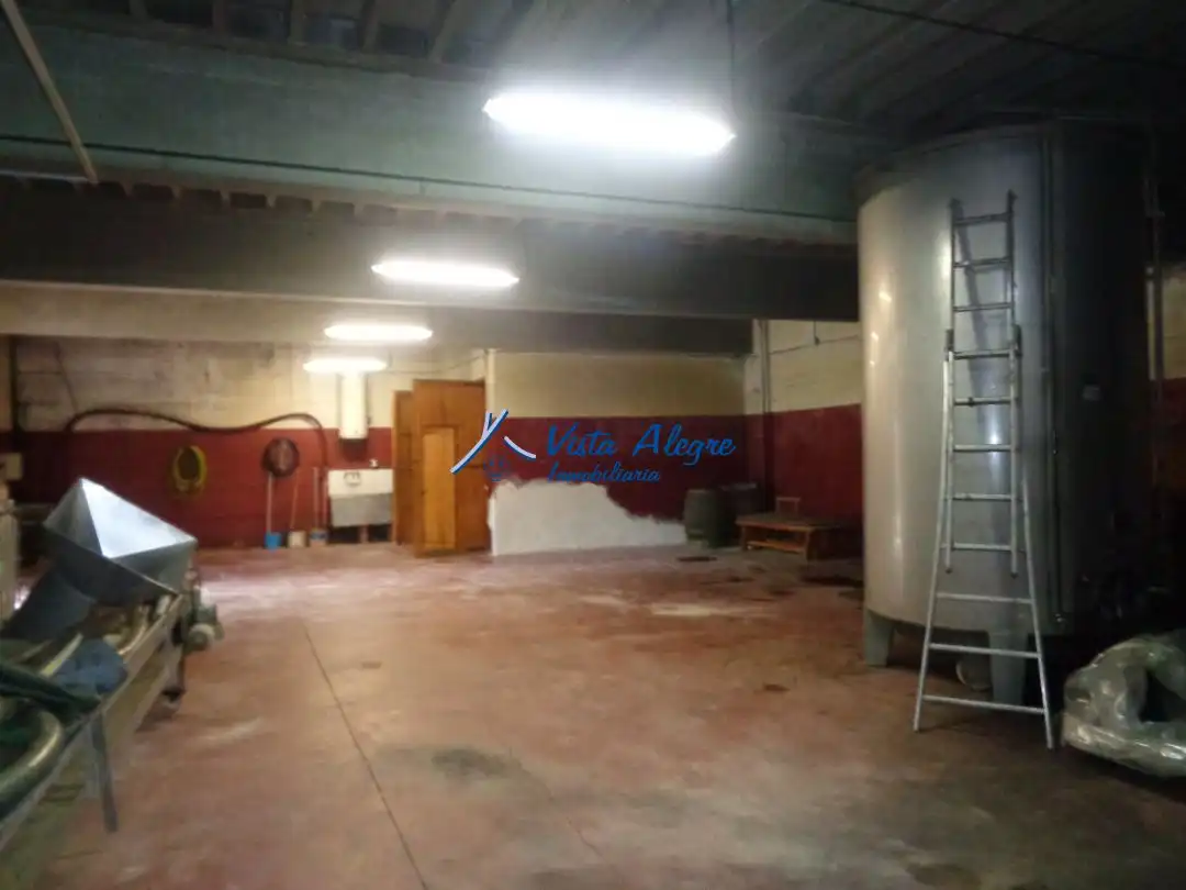 Edificio en venta en Villabuena de Álava / Eskuernaga