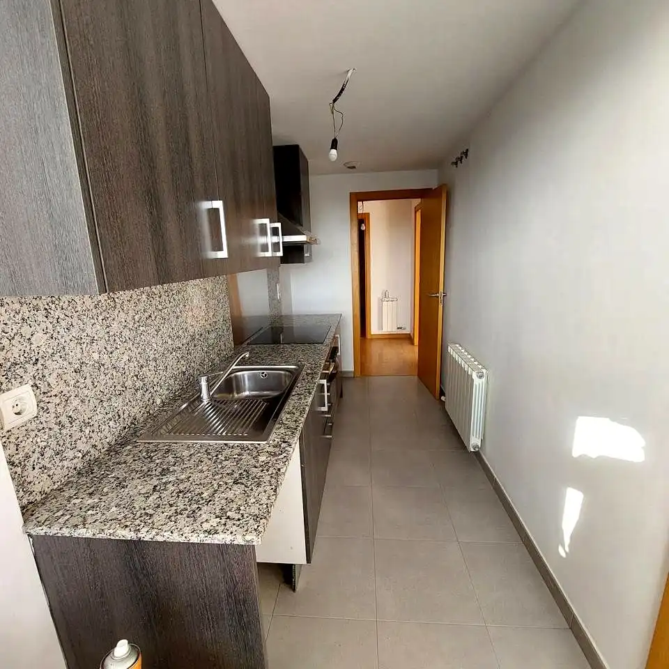 Cocina de Piso en venta en Vilafranca del Penedès con Calefacción, Parquet y Terraza