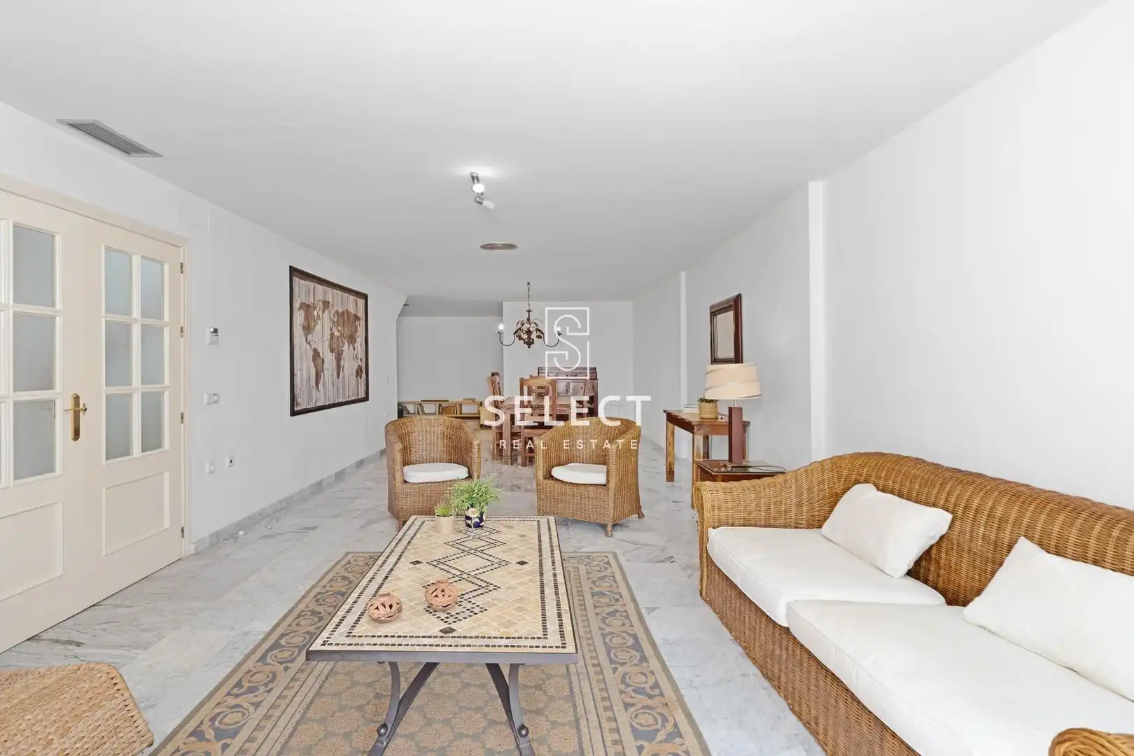 Sala de estar de Casa adosada en venta en Almuñécar con Aire acondicionado, Calefacción y Terraza