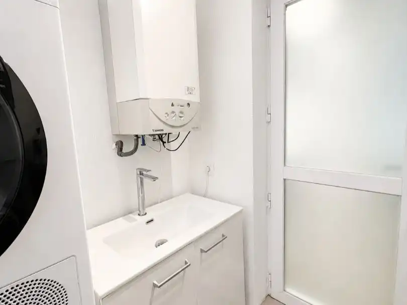 Badezimmer von Wohnung zum Verkauf in Las Rozas de Madrid mit Klimaanlage, Terrasse und Schwimmbad