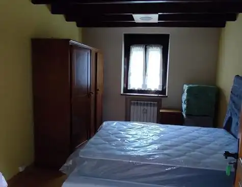 Dormitori de Casa o xalet en venda en Mieres (Asturias) amb Calefacció, Jardí privat i Terrassa