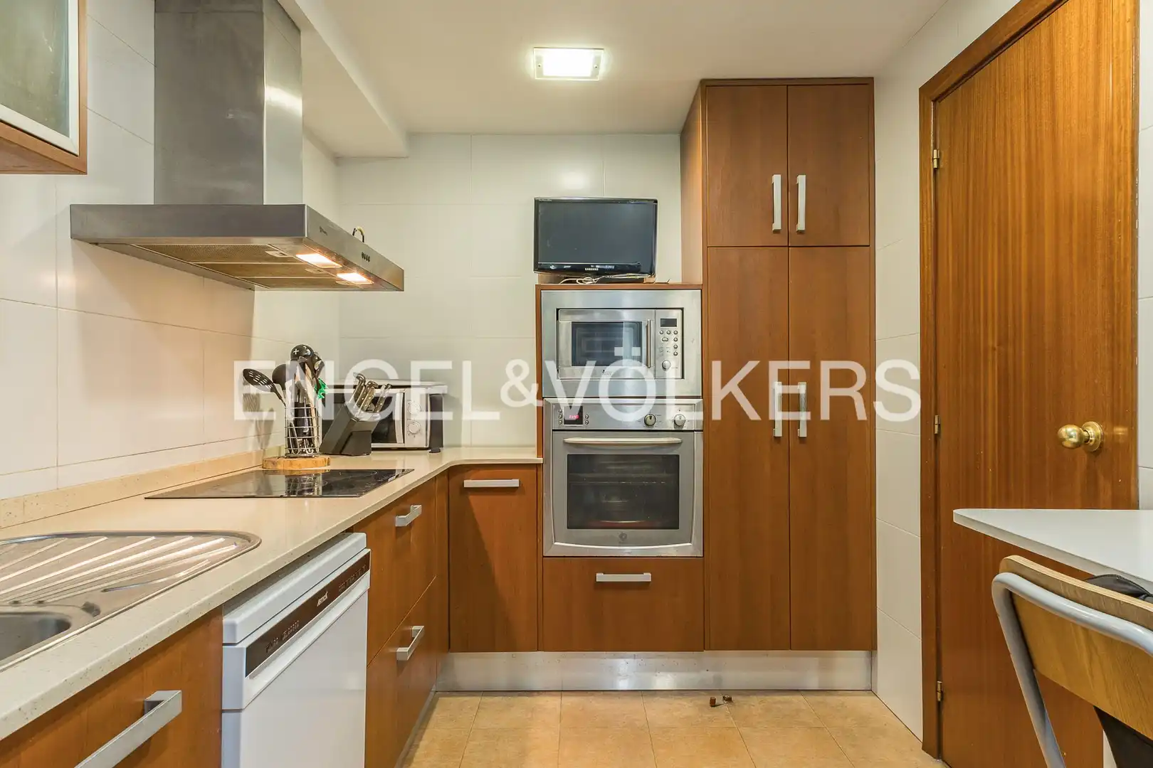 Cocina de Dúplex en venta en Sant Just Desvern con Aire acondicionado, Calefacción y Jardín privado