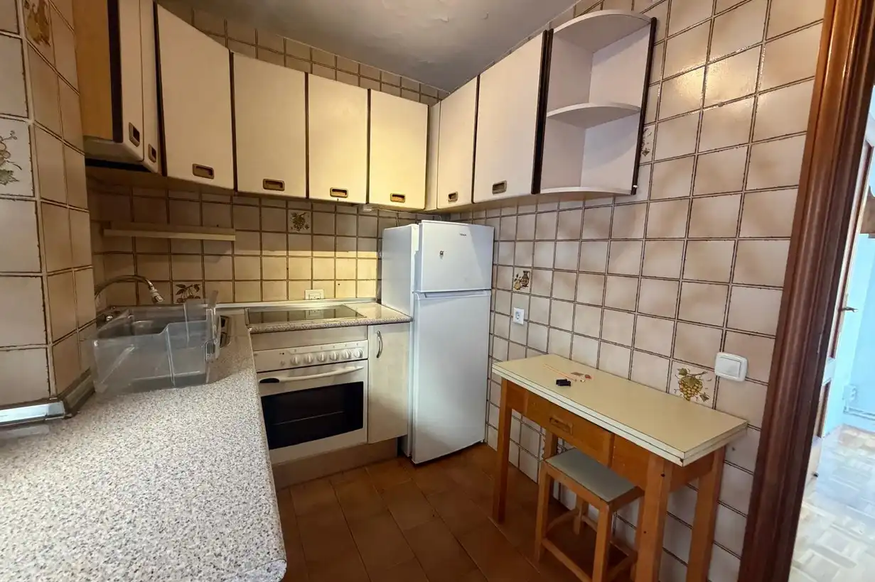 Cuina de Pis en venda en Madrid amb Calefacció, Terrassa i Forn