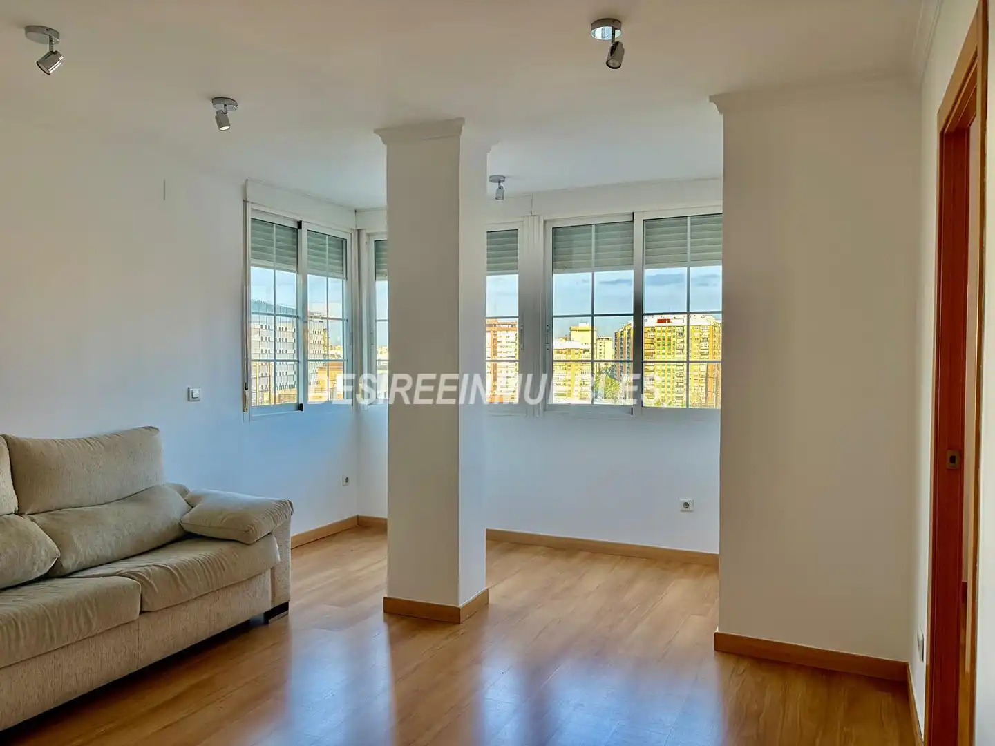 Exterior view of Flat for rent in El Pla del Real