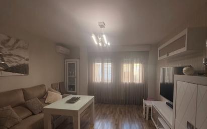 Bedroom of Flat for sale in Mancha Real  with Air Conditioner, Heating and Storage room