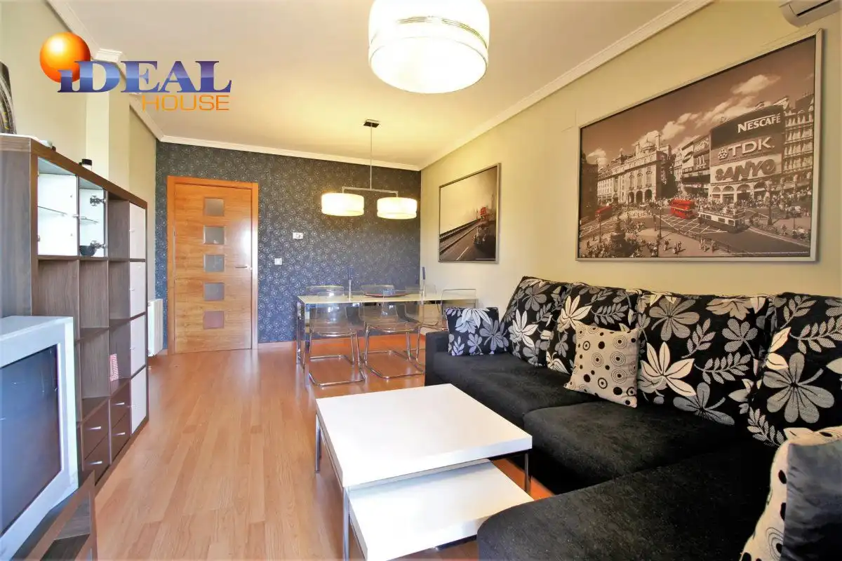 Living room of Flat for rent in Maracena  with Heating, Terrace and Furnished