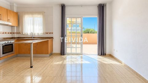Apartamento en PalmMar con terraza, piscina climatizada y garaje, imatge 3