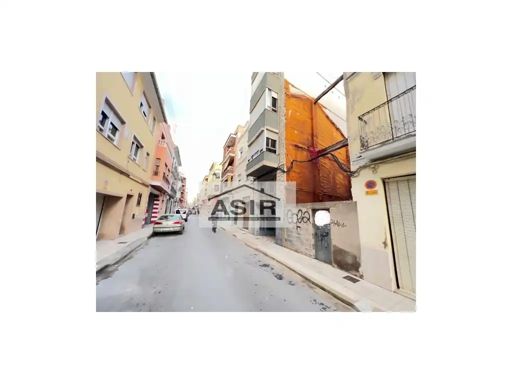 Wohnbaugrundstück zum Verkauf in Casc Urbà, imagen 3