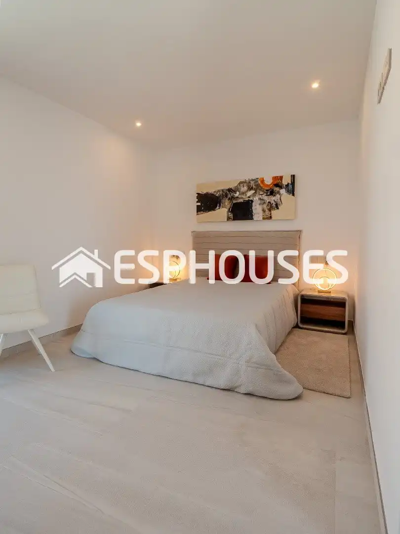 Bedroom of Houses for sale in Finestrat  with Air Conditioner, Terrace and Swimming Pool