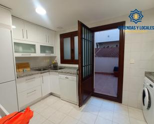 Kitchen of Flat to rent in La Zubia  with Air Conditioner, Heating and Parquet flooring