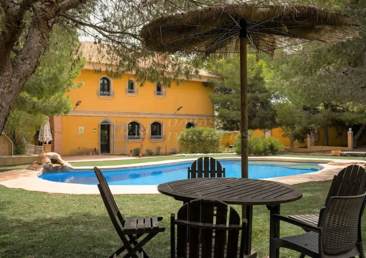 Jardí de Edifici en venda en Rojales
