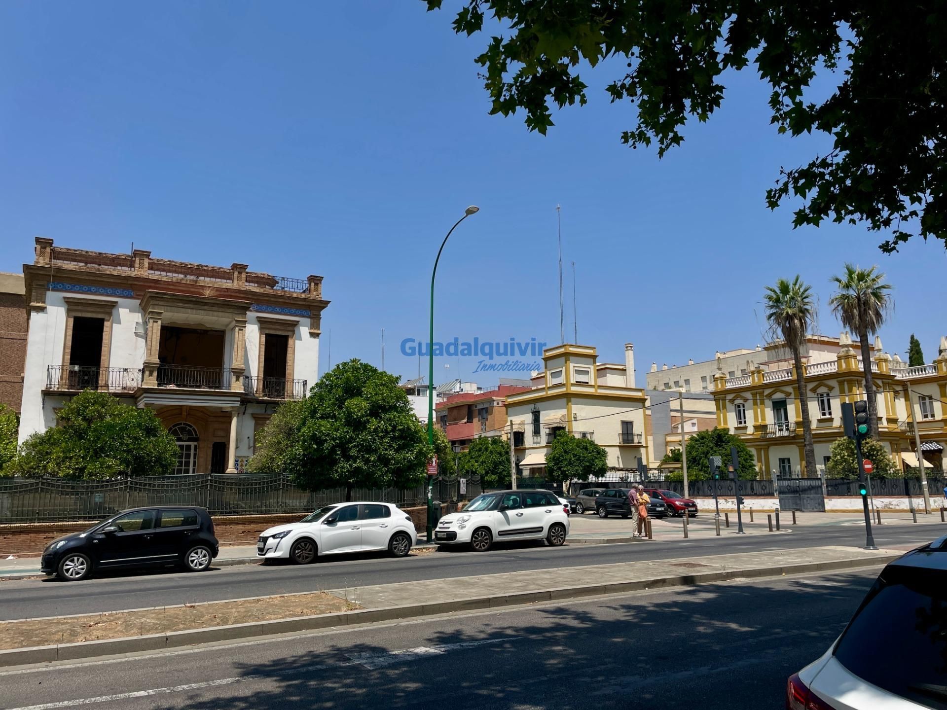Exterior view of Flat for sale in  Sevilla Capital  with Air Conditioner and Private garden