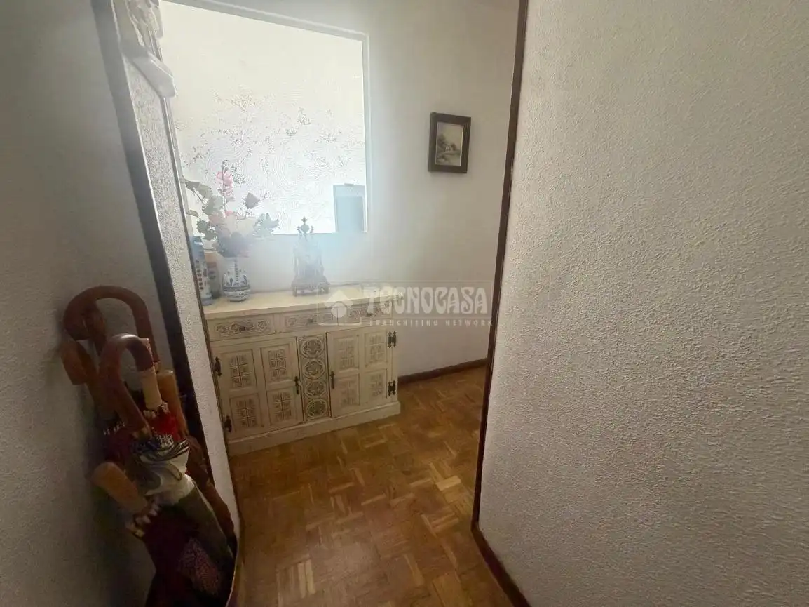 Habitación de Piso en venta en Madrid con Calefacción y Terraza
