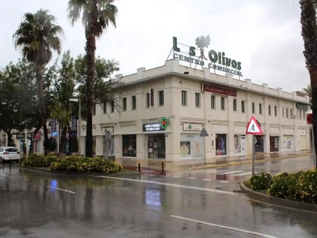 Exterior view of Garage for sale in Rota