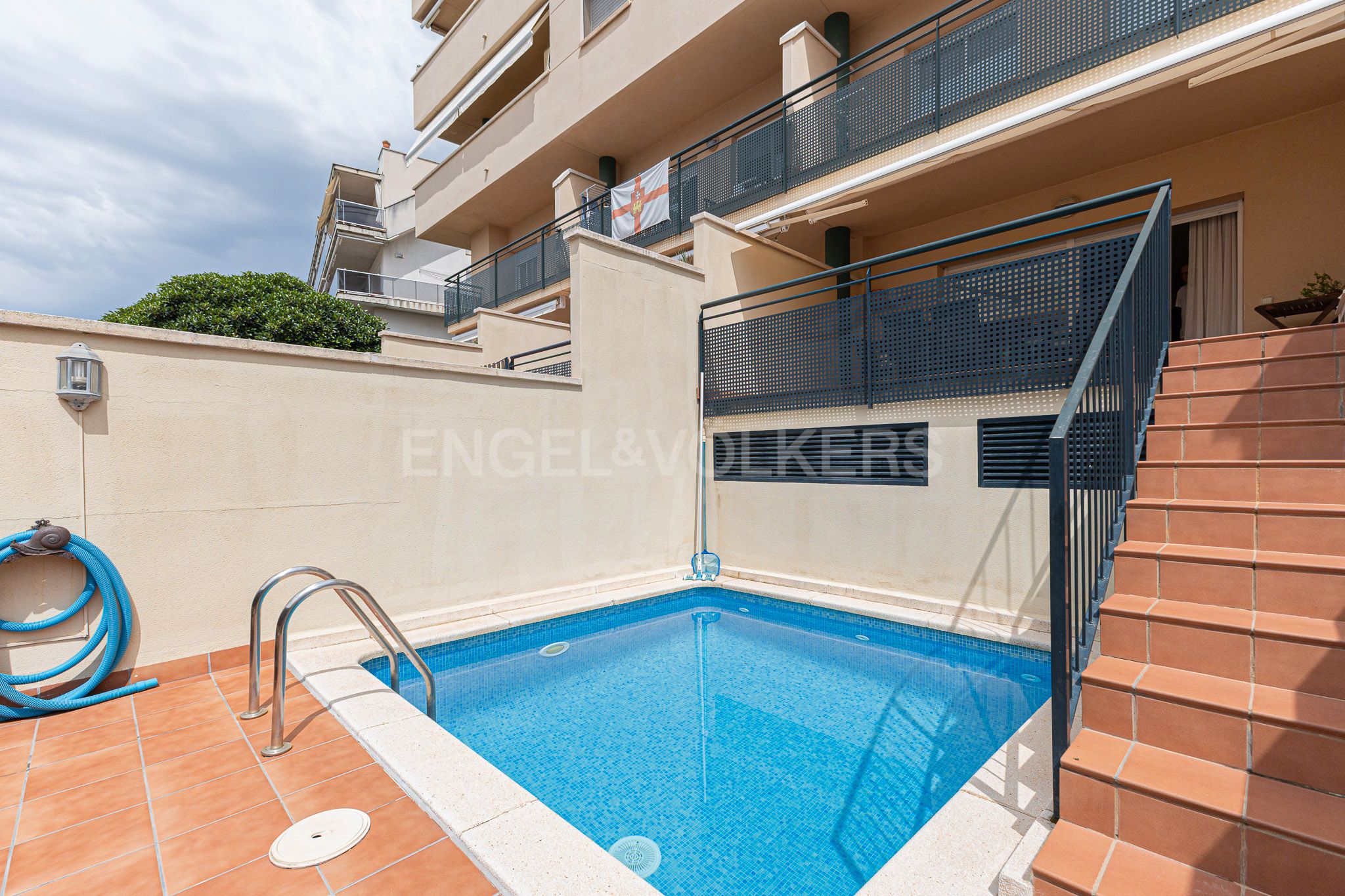Swimming pool of Duplex for sale in Sitges  with Heating, Private garden and Terrace