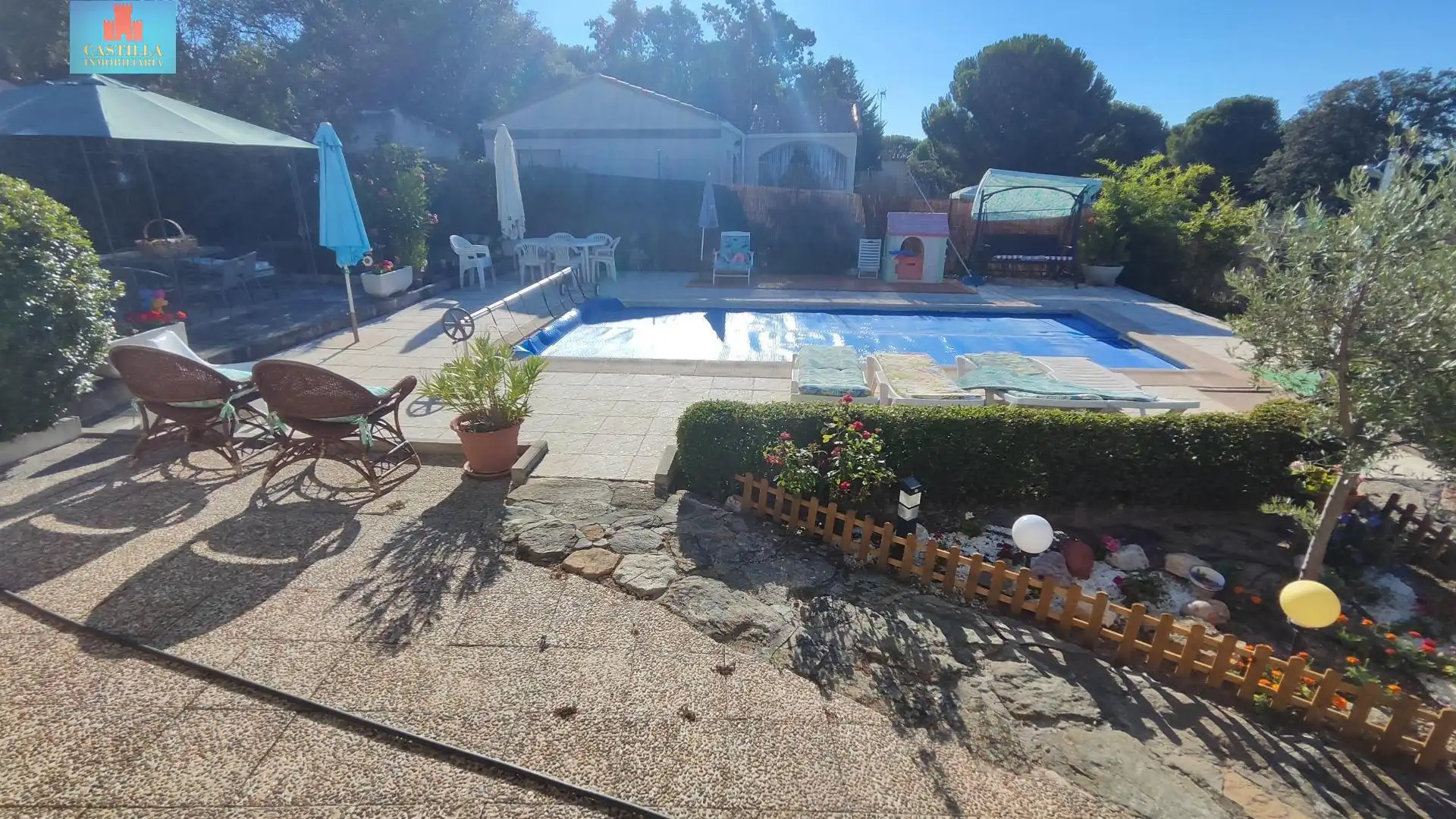 Piscina de Casa o xalet en venda en Peñalba de Ávila amb Calefacció, Jardí privat i Traster