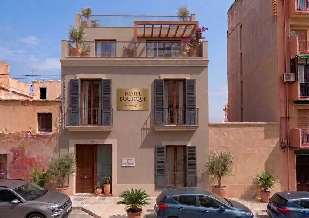 Vista exterior de Casa o xalet en venda en Alicante / Alacant amb Terrassa, Moblat i Balcó