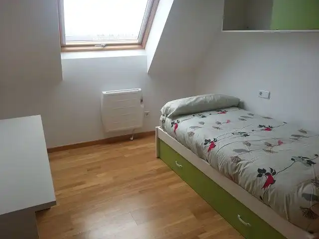 Schlafzimmer von Dachboden zur Miete in Burela, Lugo