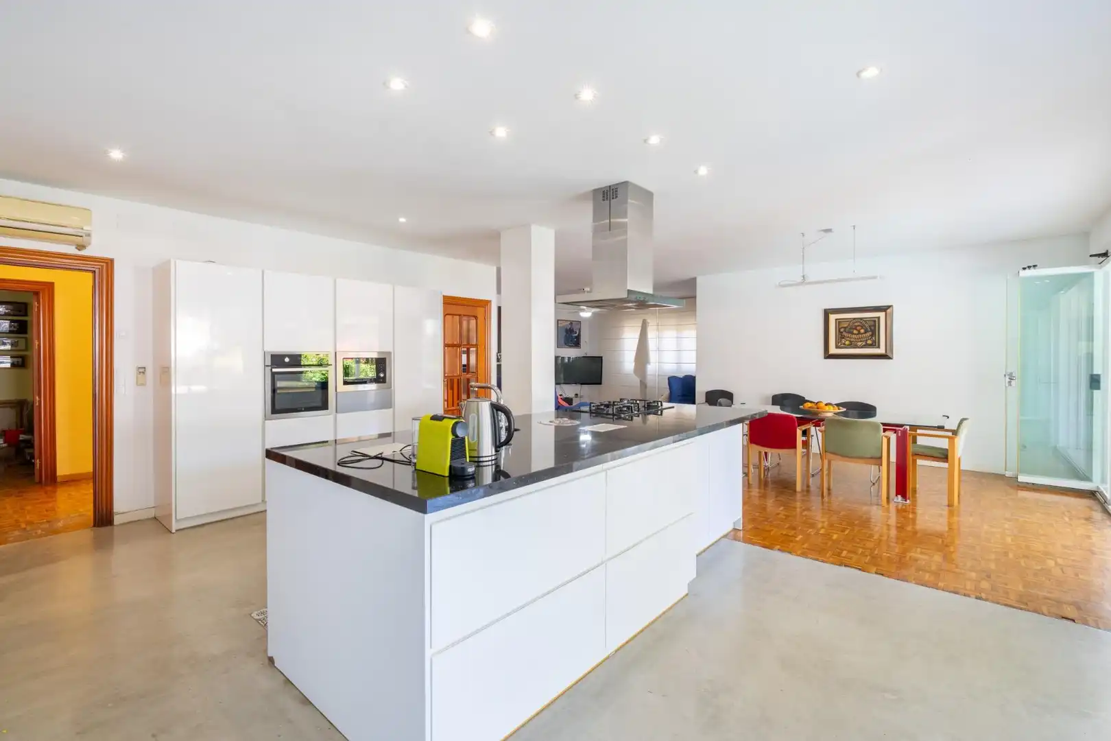 Cocina de Casa o chalet en venta en Roquetas de Mar con Aire acondicionado, Jardín privado y Parquet