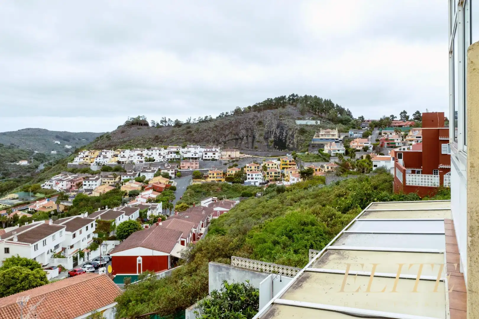 Vista exterior de Casa o xalet en venda en Santa Brígida amb Aire condicionat, Jardí privat i Terrassa