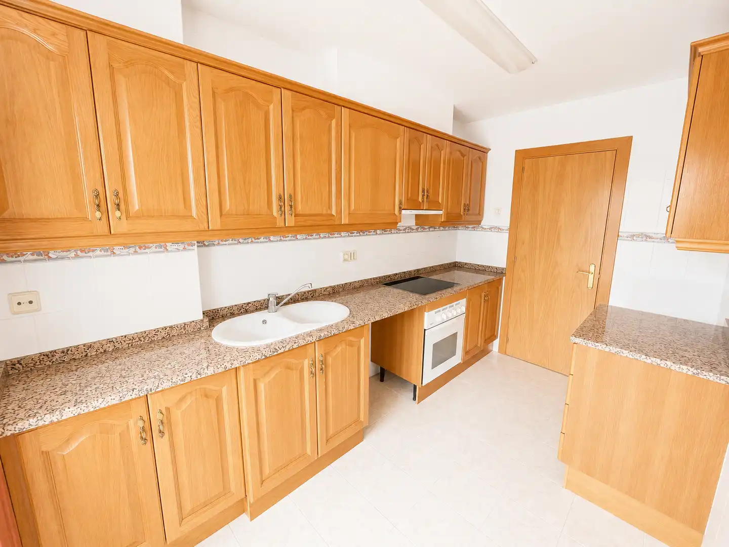 Cocina de Piso de alquiler en Escaldes – Engordany con Calefacción y Terraza