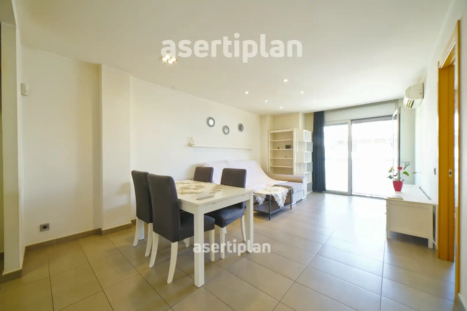 Wohnung zur Miete in Camí Ral de la Mercè, Centre