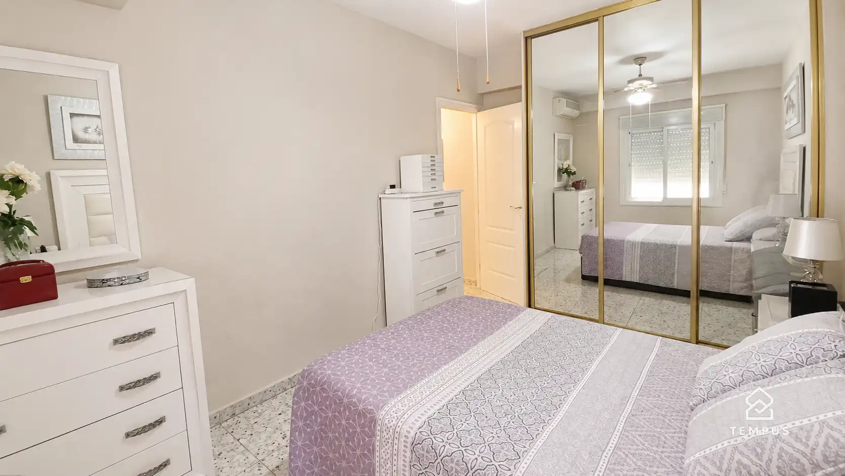 Bedroom of Flat for sale in Córdoba  with Air Conditioner, Terrace and Furnished