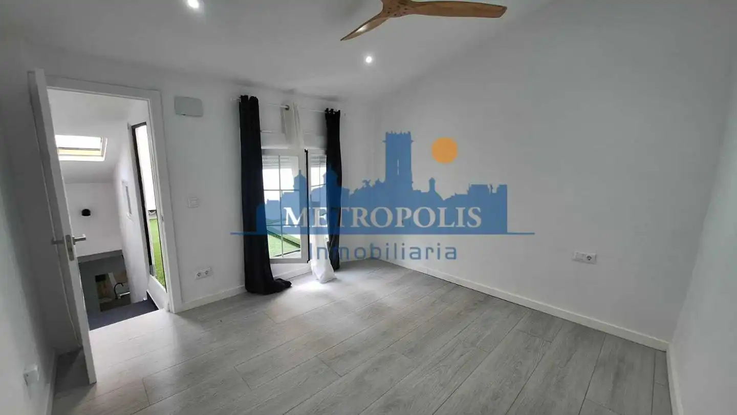 Habitación de Casa o chalet en venta en Burriana / Borriana con Aire acondicionado, Jardín privado y Terraza