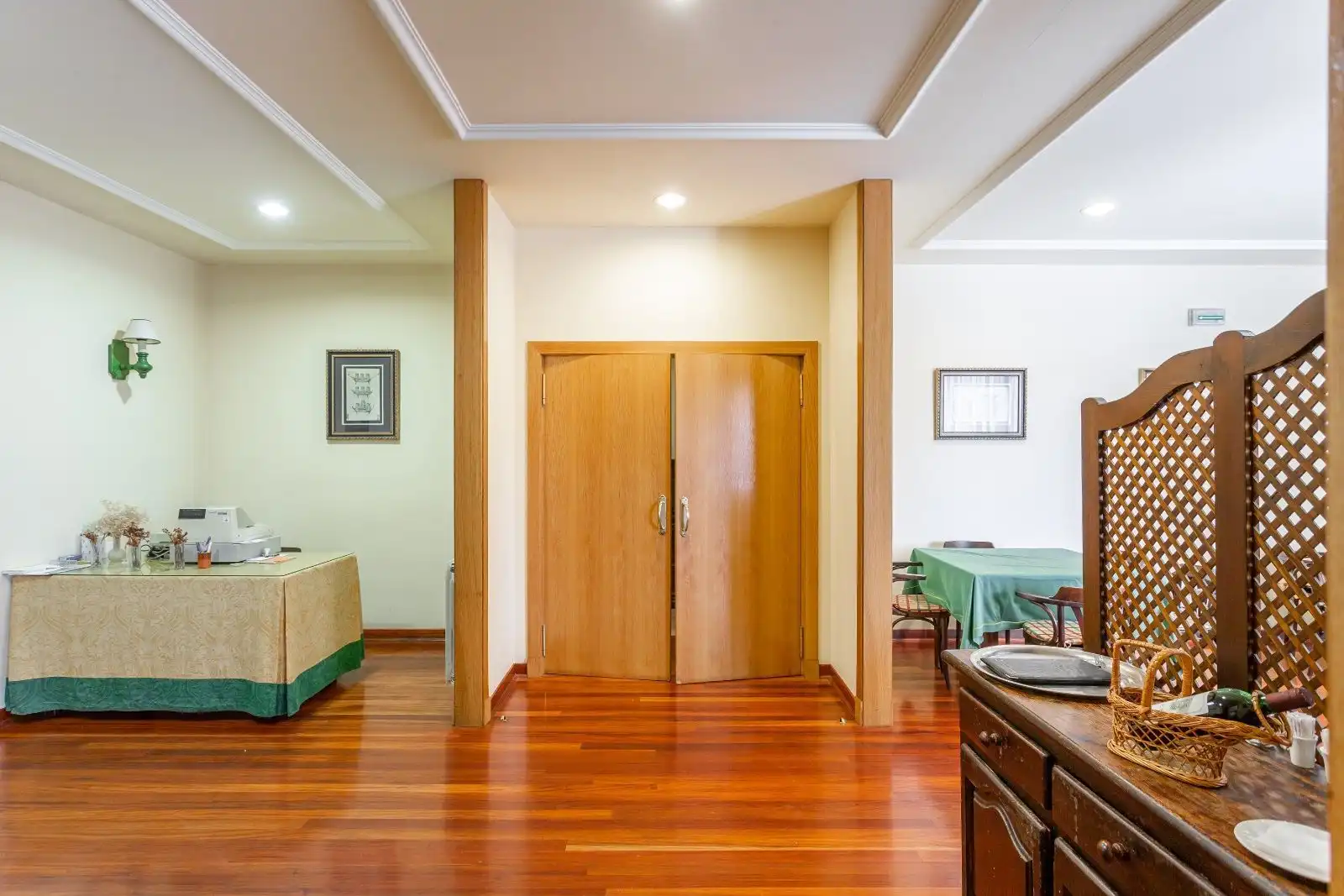 Buildings for sale in Yesa