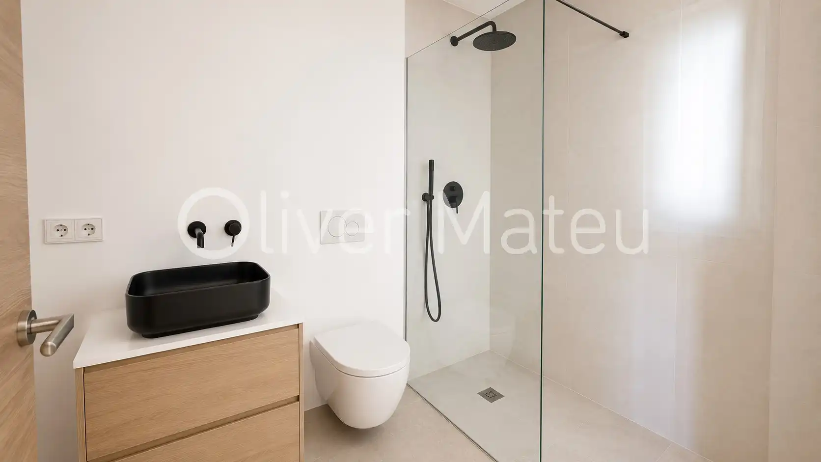 Bathroom of Duplexes for sale in Marratxí  with Air Conditioner, Private garden and Parquet flooring