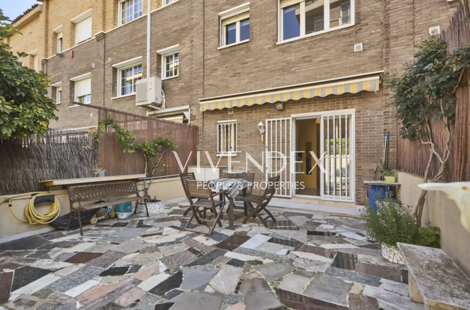 Jardín de Casa adosada en venta en Viladecans con Calefacción, Jardín privado y Terraza