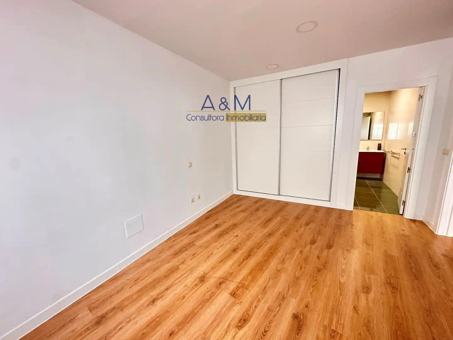 Piso de alquiler en General Almirante, Centro