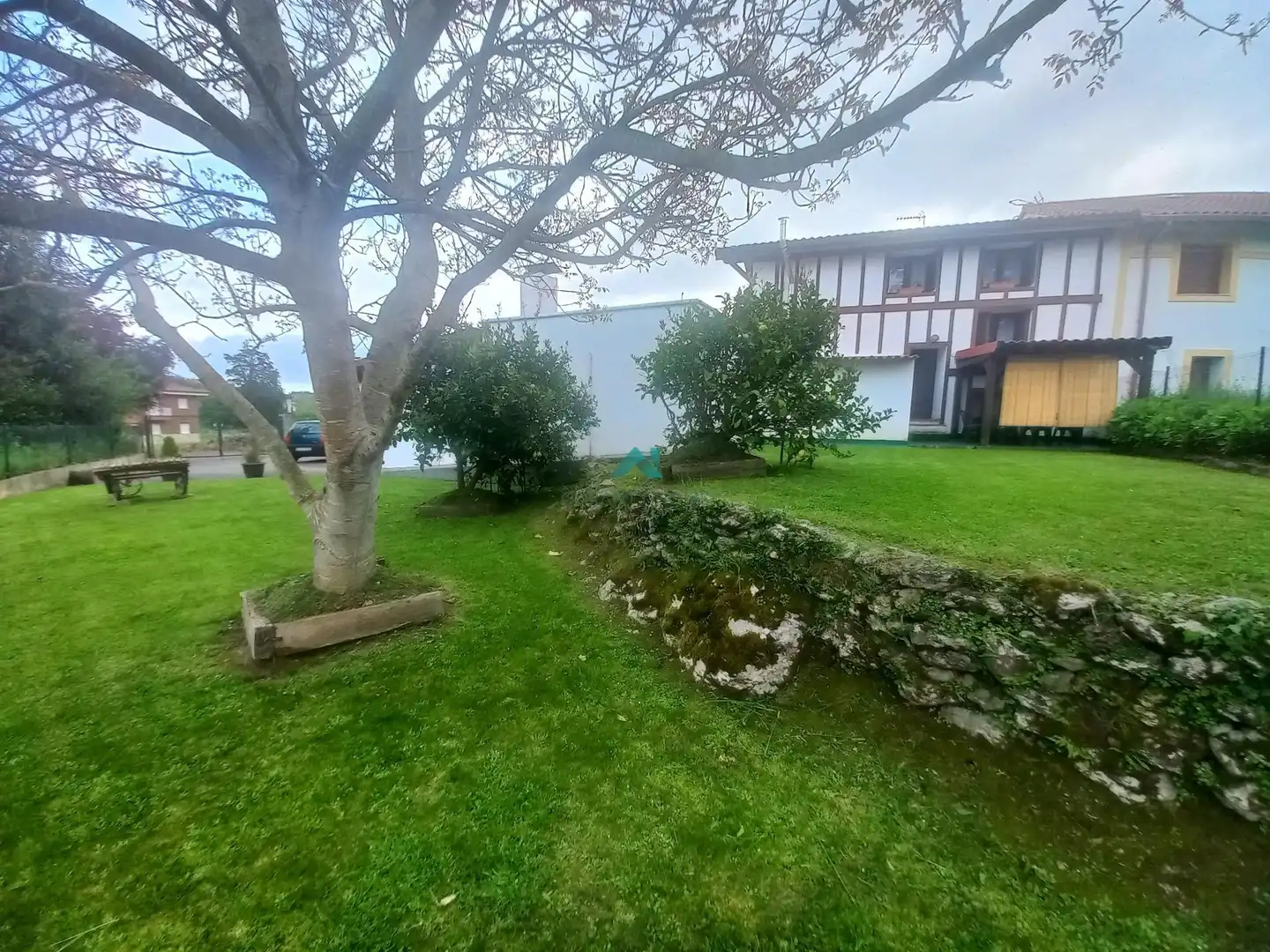 Casa adosada en venta en Voto con Calefacción, Jardín privado y Terraza