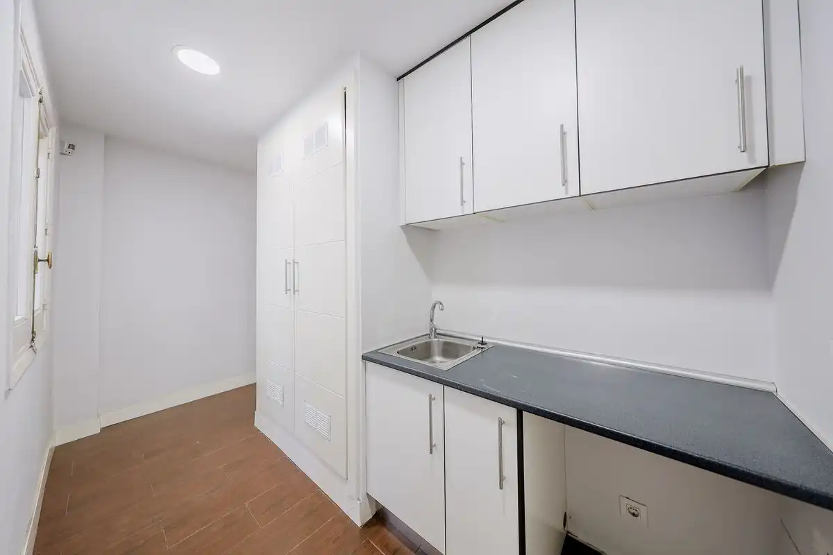 Cocina de Planta baja en venta en Madrid con Calefacción
