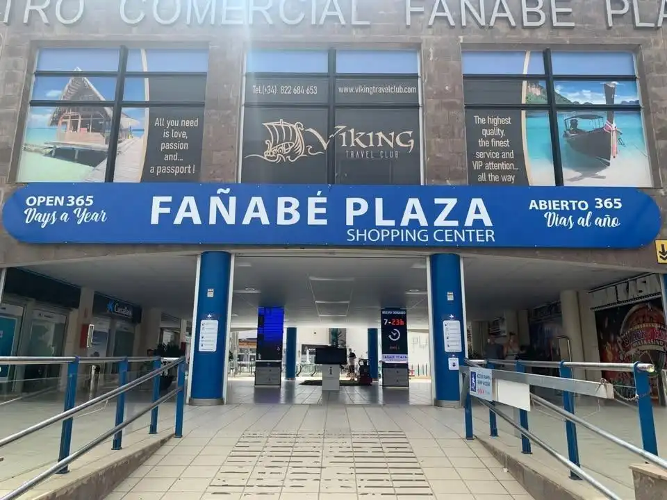 Local en venta en Adeje
