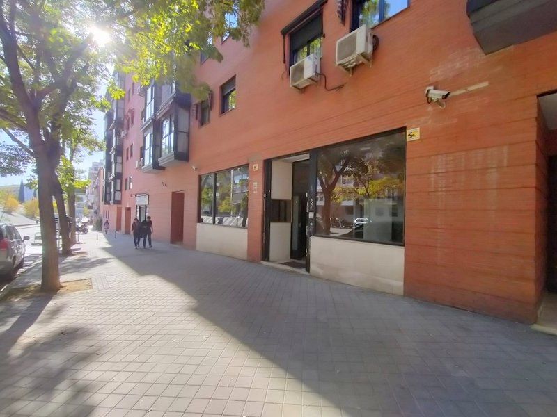 Exterior view of Planta baja for sale in  Madrid Capital  with Air Conditioner