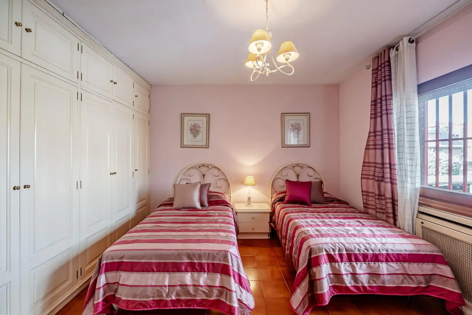 Bedroom of Houses for sale in Madrid  with Heating, Private garden and Terrace