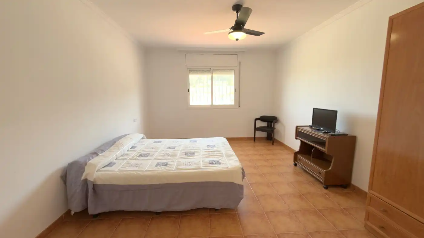 Dormitori de Casa o xalet en venda en El Vendrell amb Jardí privat, Terrassa i Alarma