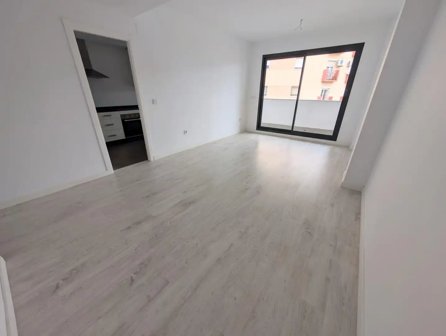 Wohnzimmer von Wohnung zur Miete in Camas mit Klimaanlage, Heizung und Terrasse