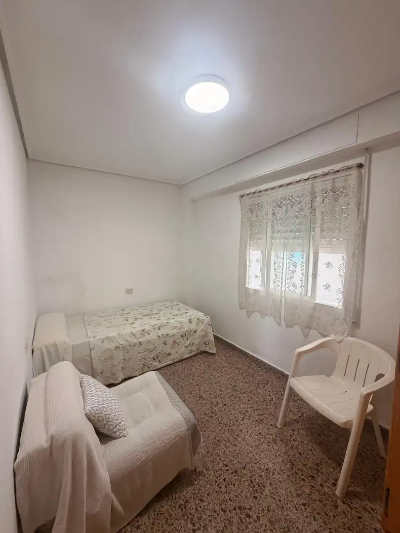 Habitación de Apartamento de alquiler en Sagunto / Sagunt con Amueblado, Horno y Lavadora