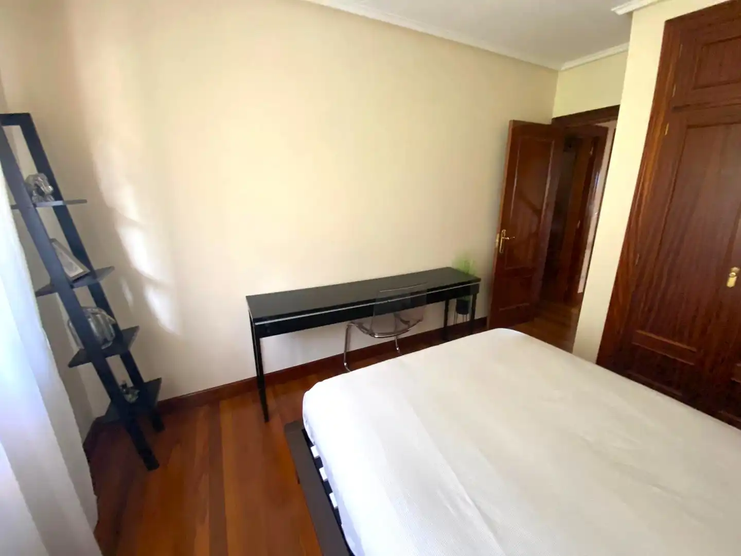 Dormitori de Casa adosada en venda en Castro-Urdiales amb Calefacció, Parquet i Terrassa