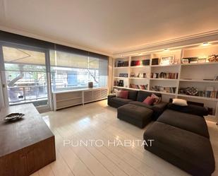 Living room of Flat for sale in  Barcelona Capital  with Air Conditioner, Heating and Terrace