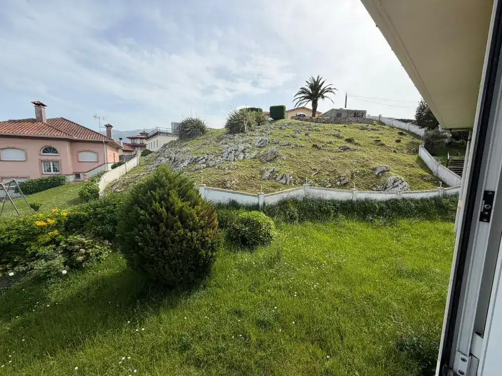 Casa o xalet en venda en Llanes amb Calefacció, Jardí privat i Terrassa